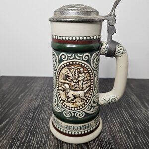 Avon Vintage Sporting Stein Decanter Wild Country